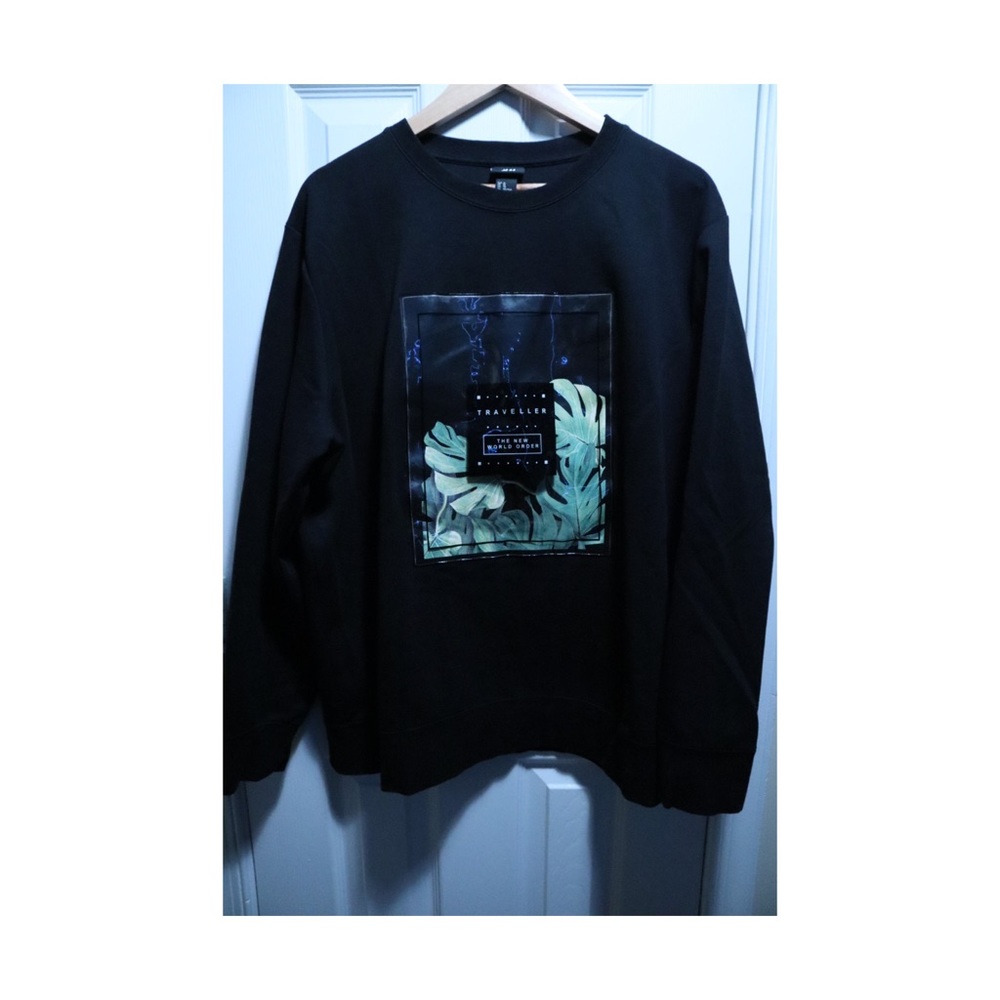 H&M “Traveller” Sweater